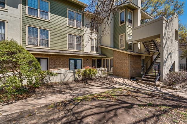 Foto principal - 9611 Walnut St