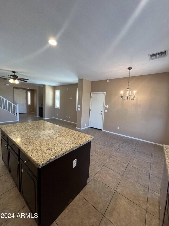 Building Photo - 8821 S 40th Dr