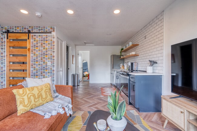 Photo - 5222 SE Holgate Blvd Apartment