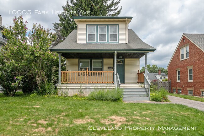 Building Photo - Charming Garfield Heights Colonial