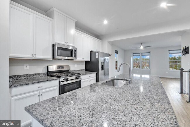 Foto del edificio - 14737 Earl Mitchell Ave