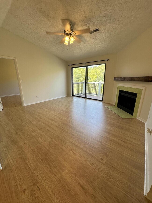 Building Photo - 22 Woodland Hills Dr