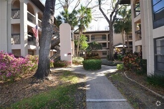 Building Photo - 3399 Mermoor Dr