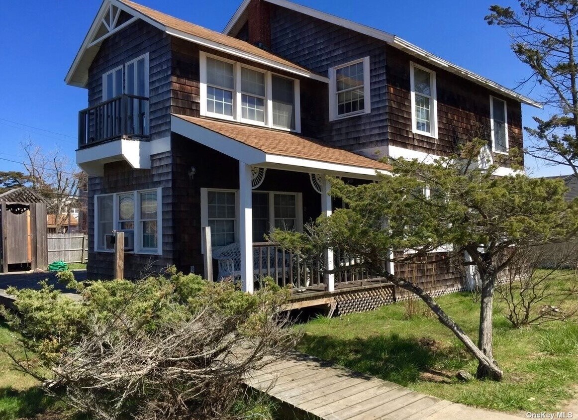 300 Cottage Walk, Ocean Beach, NY 11770 House for Rent in Ocean Beach