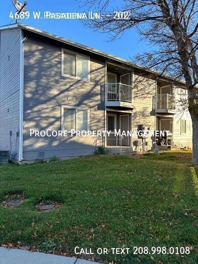 Building Photo - Spacious Upper Unit! 2 Bedrooms, 2 Baths i...