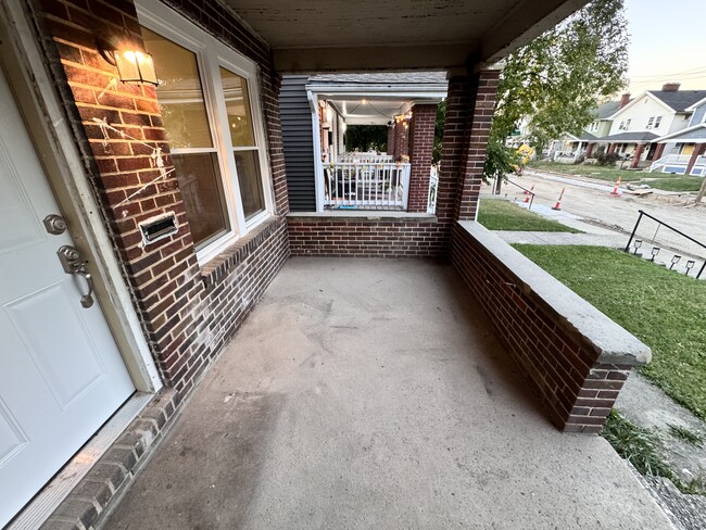 Building Photo - 1183 Linwood Ave