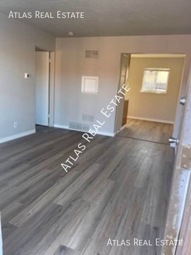 Building Photo - 1 bed, 1 Bath cozy apartment waiting for you!