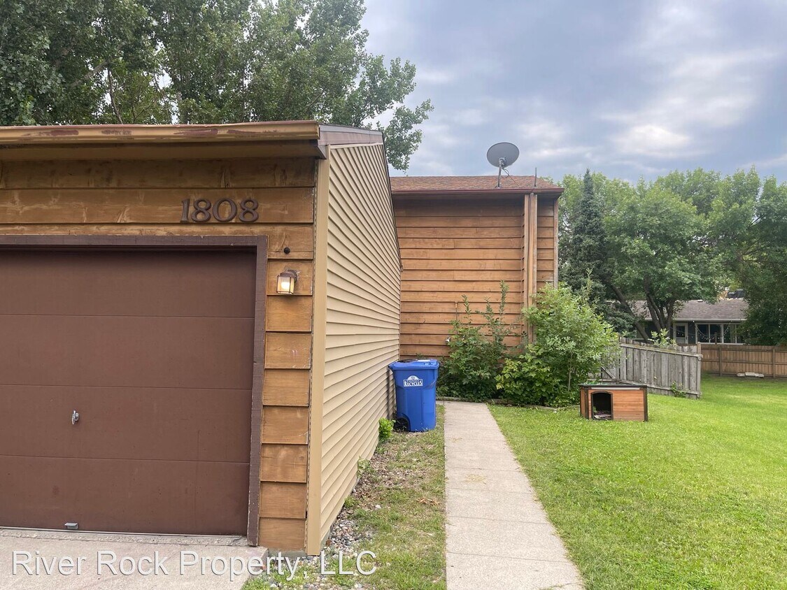 Foto principal - 3 br, 1 bath House - 1808 23rd Ave S