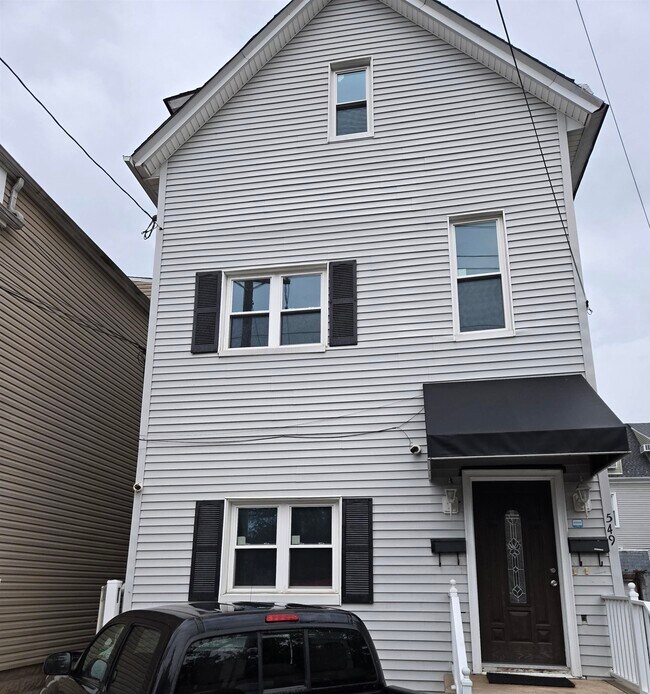 Building Photo - 549 Ave E