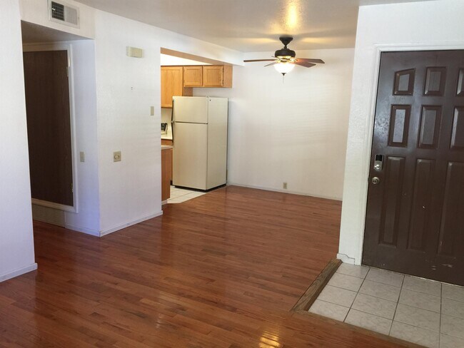 Photo - 1000 N Beaver St Townhome