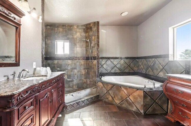 Foto del edificio - 507 Kings Way