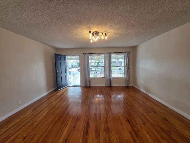 Foto del edificio - 470 Mercury Ln