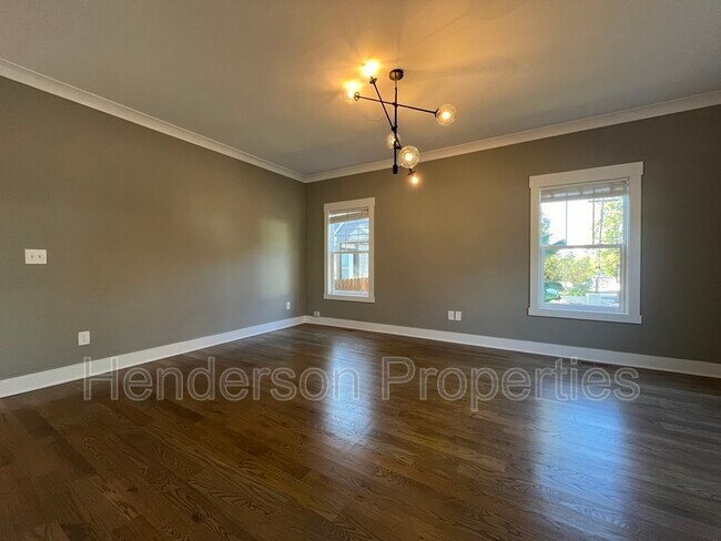 Foto del edificio - 705 Baldwin Ave