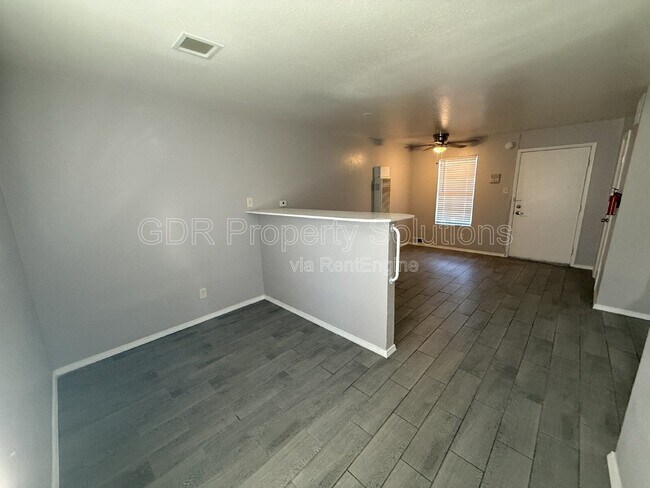 Foto del edificio - 401 14th St NW