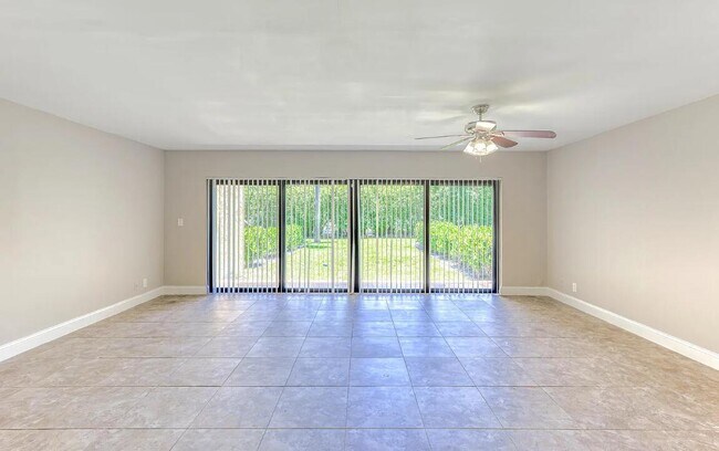 Foto del edificio - 663 Dover St