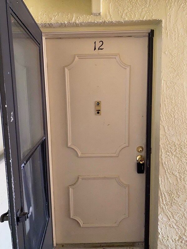 Foto del edificio - 10701 Royal Palm Blvd