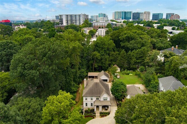 Foto del edificio - 91 Park Cir NE