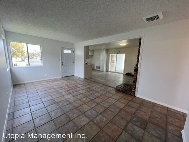 Foto del edificio - 3 br, 2 bath House - 19254 Tranbarger St