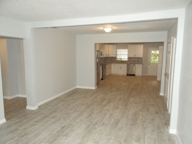 Foto del edificio - 3bed/2.5 bath in Seminole Heights - comple...