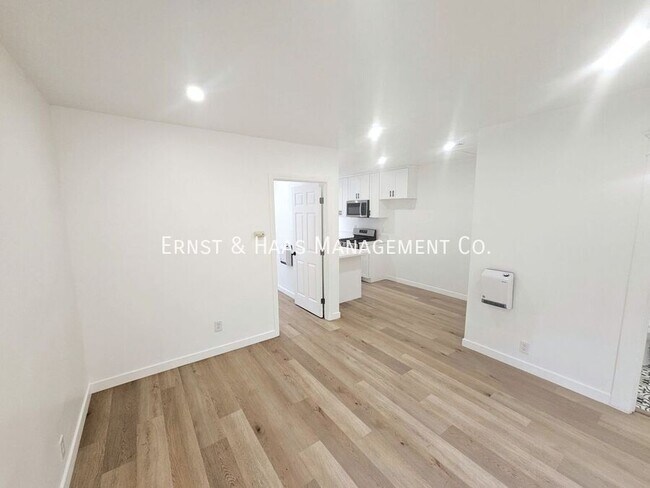 Foto del edificio - 1306 E Hellman St