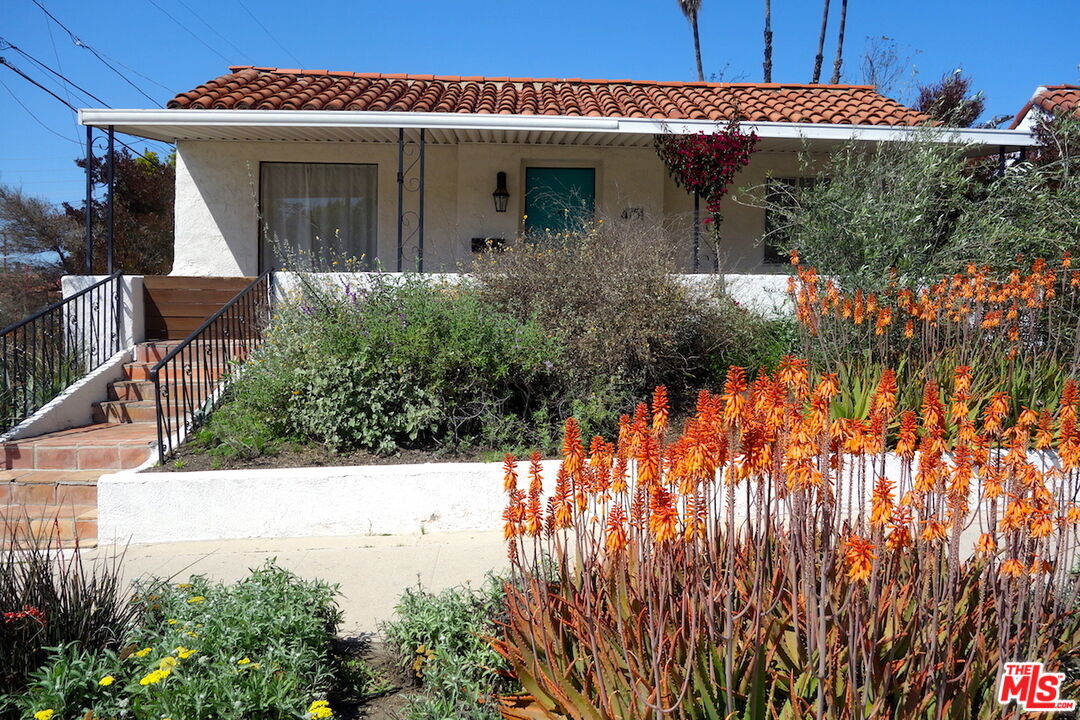 Foto principal - 4751 Lincoln Ave