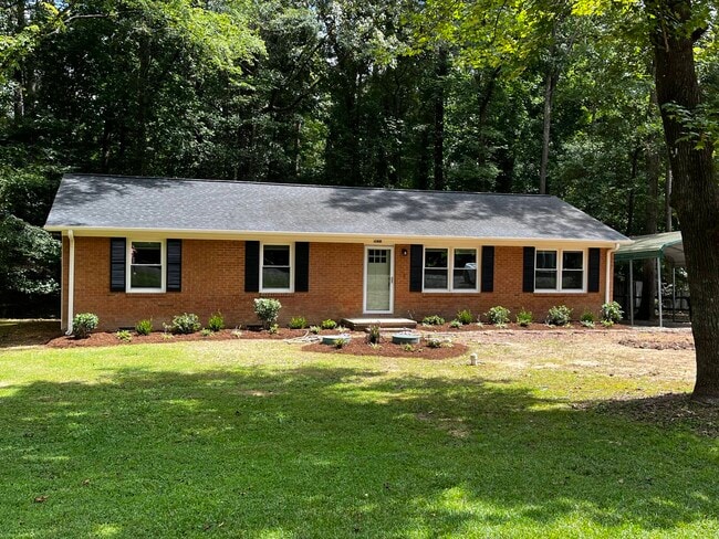 Photo - 5620 Blue Spruce Dr House