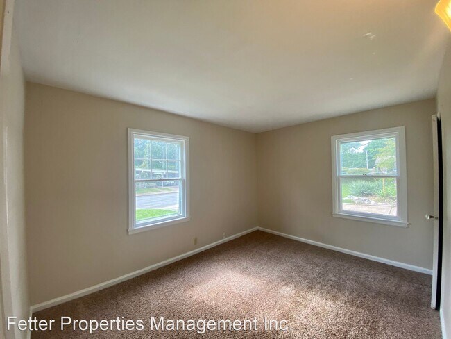 Building Photo - 2 br, 1 bath House - 2200 E. Michigan St