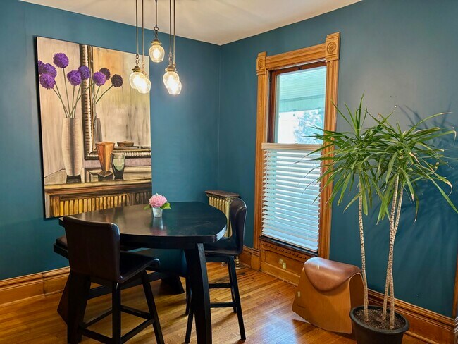 Foto del edificio - 326 Cherry St SE
