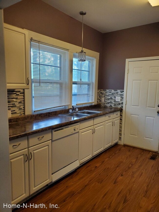 Building Photo - 3 br, 1 bath House - 1543 S Wichita