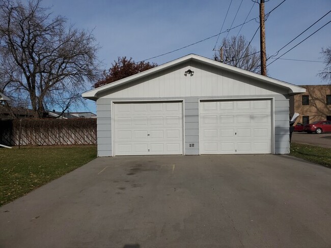Building Photo - 1820 7th Ave S