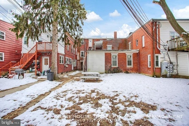 Building Photo - 2 bedroom in downtown Mechanicsburg