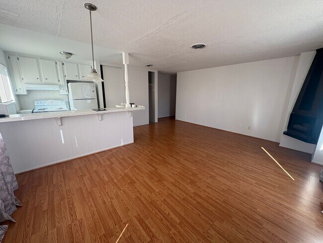 Building Photo - 3165 Occidental Dr