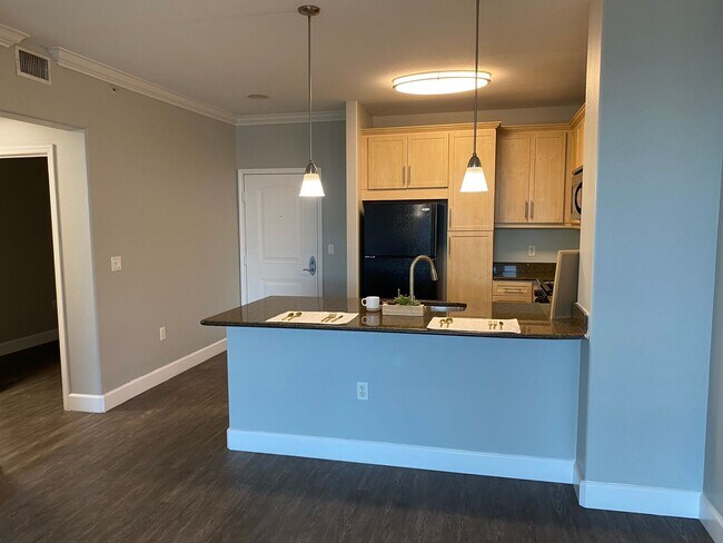 Interior Photo - Stadium House Apartments