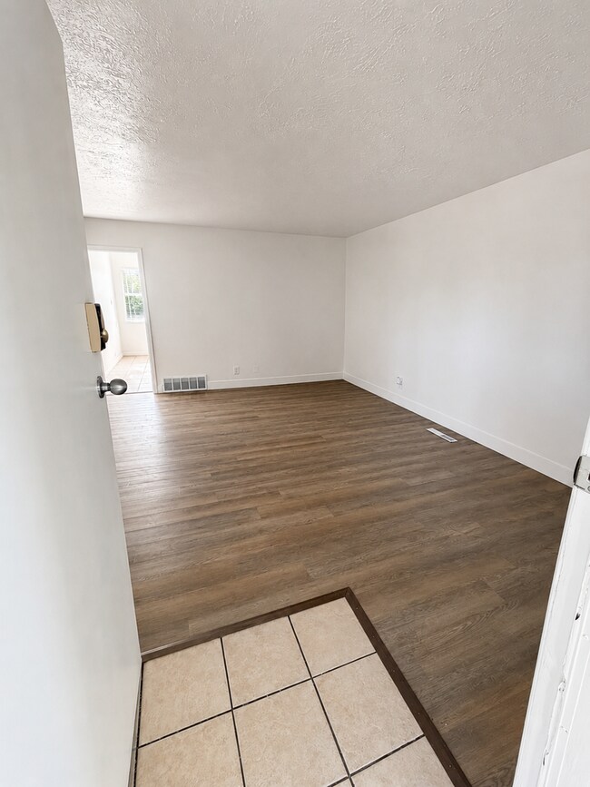 Photo - 1154-1156 Brooklyn Ave Apartment