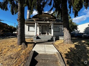 Building Photo - 4005 SE Division St