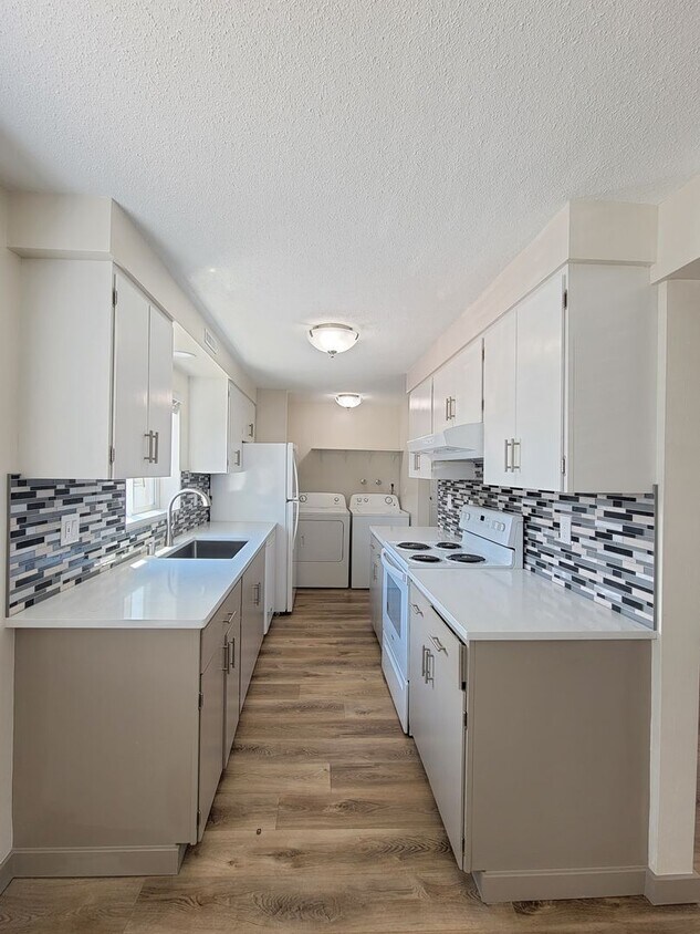 Primary Photo - Driftwood Apartments