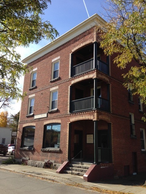 Primary Photo - 42 Central St