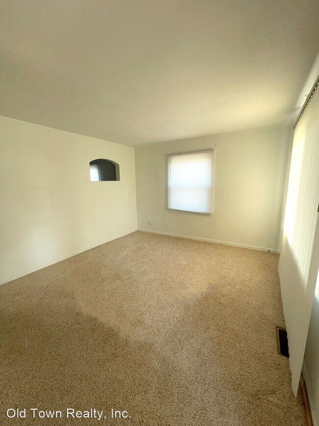 Foto del edificio - 3 br, 1 bath House - 290 Dakota
