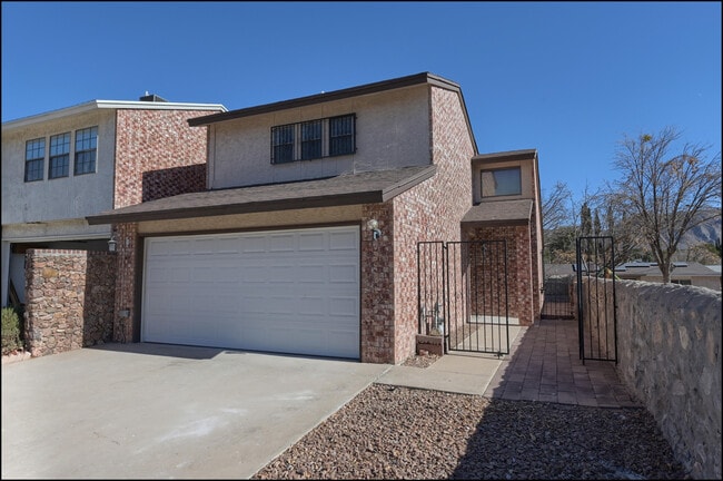 Building Photo - 7011 Portugal Dr