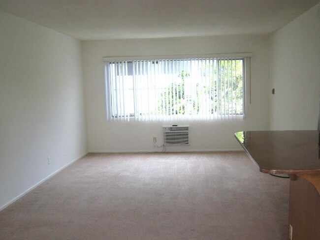 Foto del edificio - 13203 Moorpark St