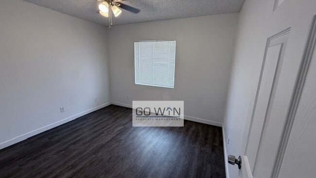 Photo - 4 Bed/ 2 Bath - House W/ Large Backyard