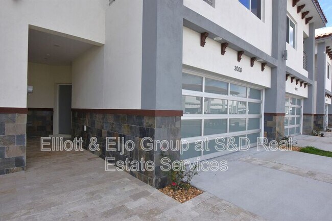 Building Photo - 2008 Greenbriar Ter