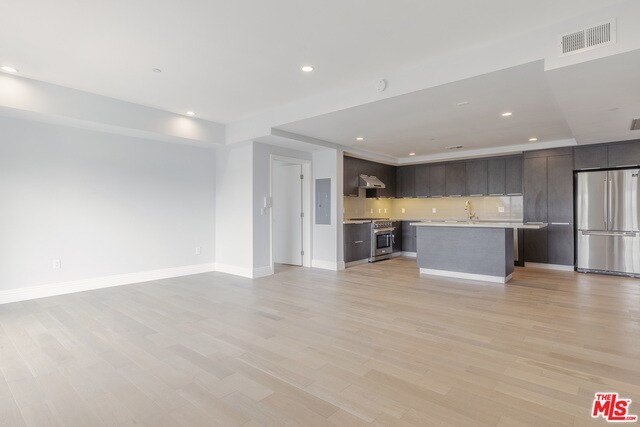 Foto del edificio - 2939 Leeward Ave
