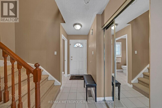 Building Photo - 5305 Glen Erin Dr