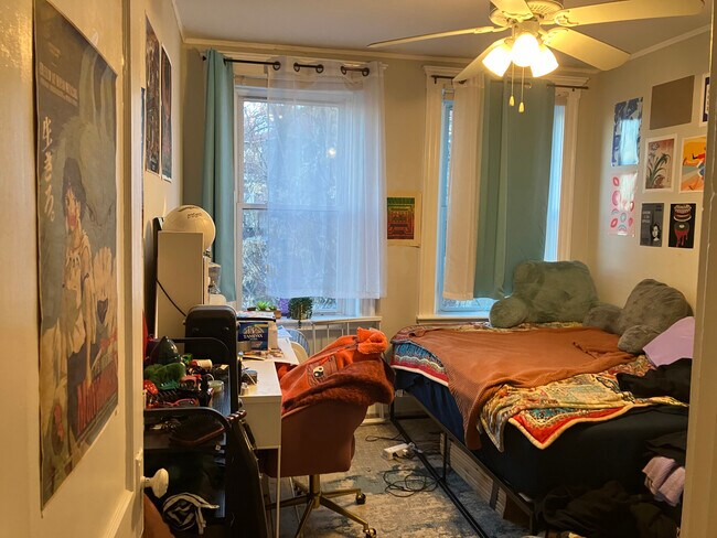 Foto del edificio - 347 Pleasant St