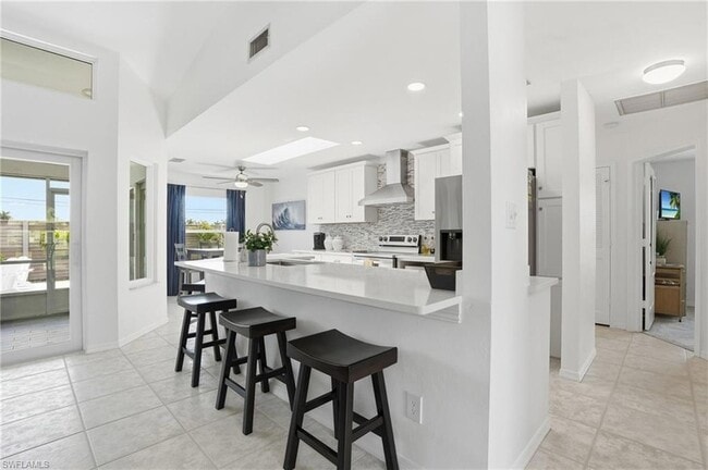 Building Photo - 132 Bordeaux Cir