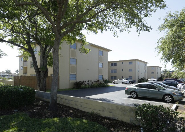 Foto del edificio - Sunlit Cove Apartments