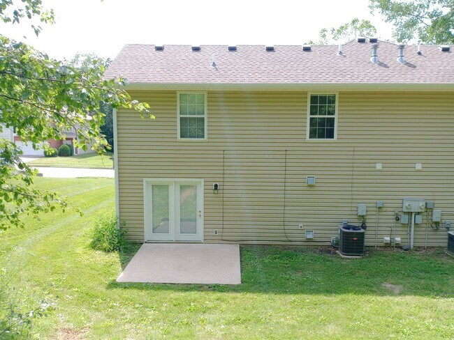 Building Photo - 702-704 Upland Creek Road