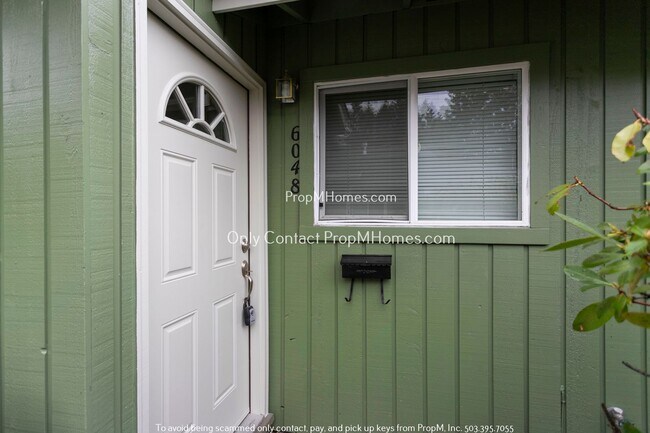 Foto del edificio - Renovated Beaverton Two Bedroom Home W/ Fi...