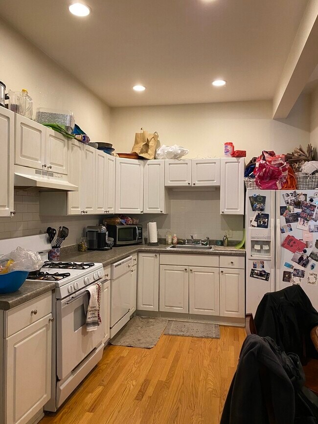 Foto del edificio - 2627 N Mildred Ave